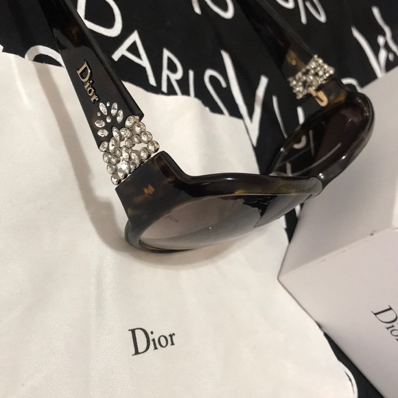 Authentic Christian Dior sun glasses - Picture 2 of 8